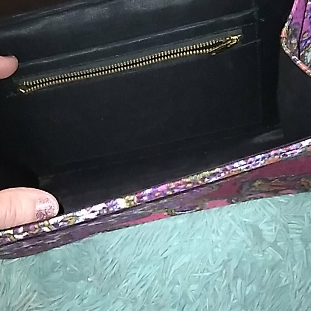 Purse - Picture 3 of 4